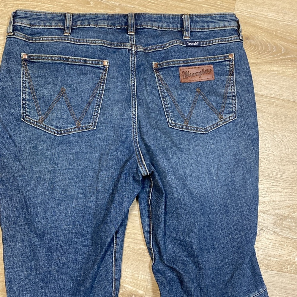 Wrangler Women's Blue Flare Jeans - Picture 7 of 8
